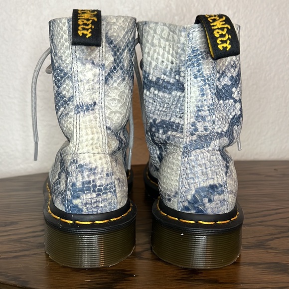 Dr. Martens 1460 Pascal Snake boot, size 6. - Picture 3 of 14
